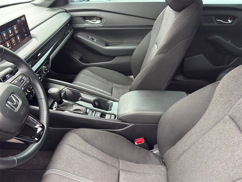 Used 2024 Honda Accord Sport image 10