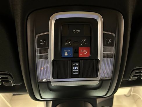 Used 2023 RAM 1500 Limited AWD/4WD image 25