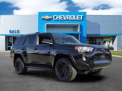 Used 2024 Toyota 4Runner SR5 Premium w/ Moonroof Package AWD/4WD image 1