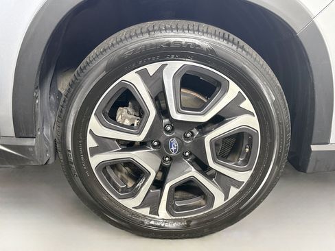 Used 2023 Subaru Ascent Limited AWD/4WD image 32