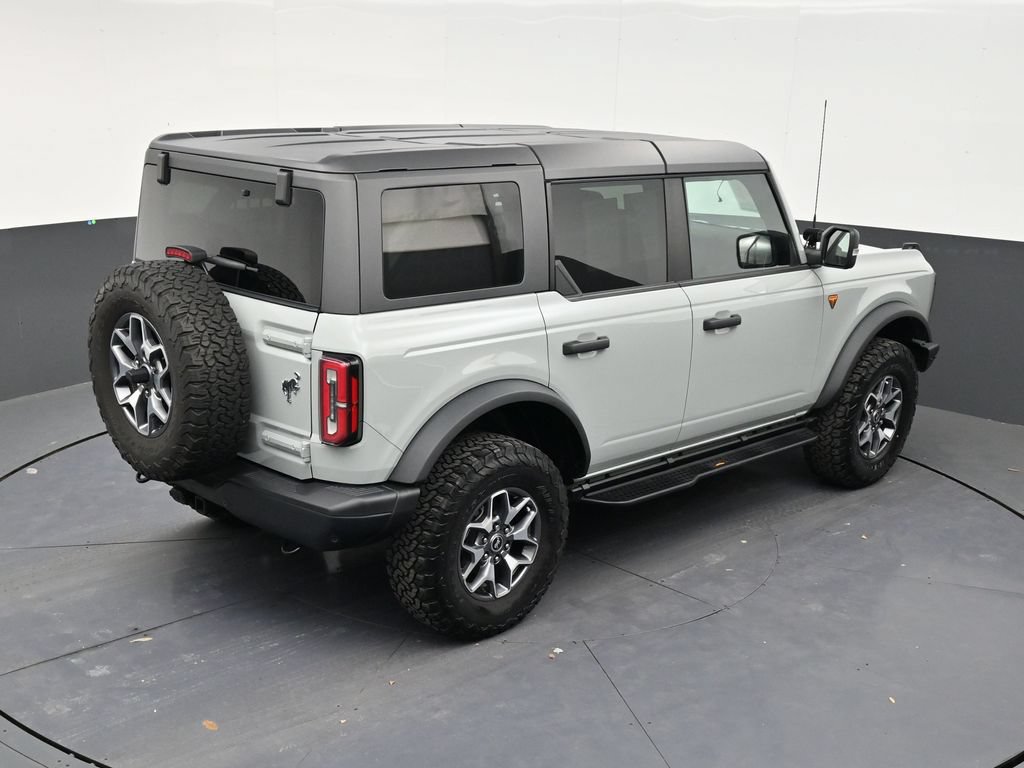Used 2024 Ford Bronco Badlands AWD/4WD image 16