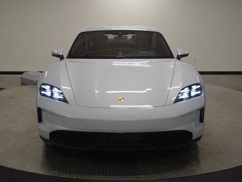 Used 2025 Porsche Taycan RWD image 10