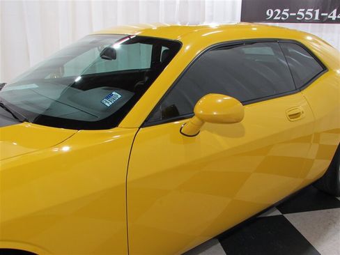 Used 2010 Dodge Challenger SRT8 w/ SRT Option Group II RWD image 28