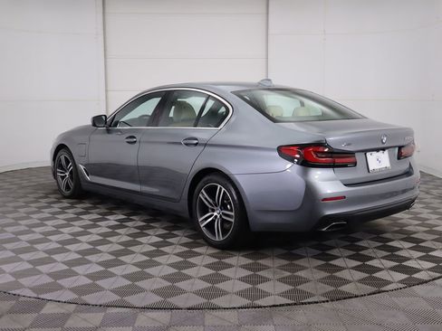 Used 2021 BMW 530e xDrive 530e iPerformance w/ Convenience Package image 7
