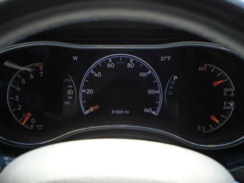 Used 2019 Jeep Grand Cherokee Laredo image 37