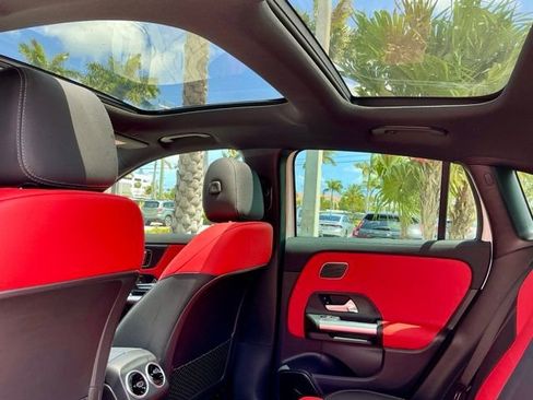 Used 2025 Mercedes-Benz GLA 35 AMG 4MATIC image 13