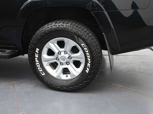 Used 2023 Toyota 4Runner SR5 Premium w/ Moonroof Package AWD/4WD image 5