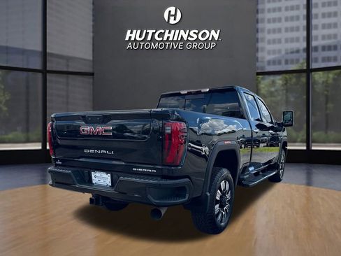 Used 2024 GMC Sierra 2500 Denali w/ Technology Package image 3