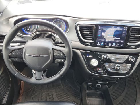 Used 2018 Chrysler Pacifica Touring-L Plus w/ Advanced Safetytec Group FWD image 30