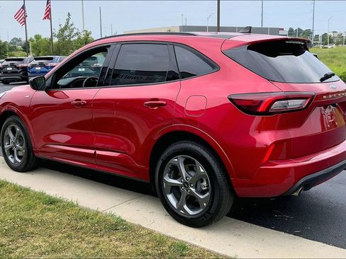 Used 2024 Ford Escape ST-Line w/ Equipment Group 301A FWD image 2