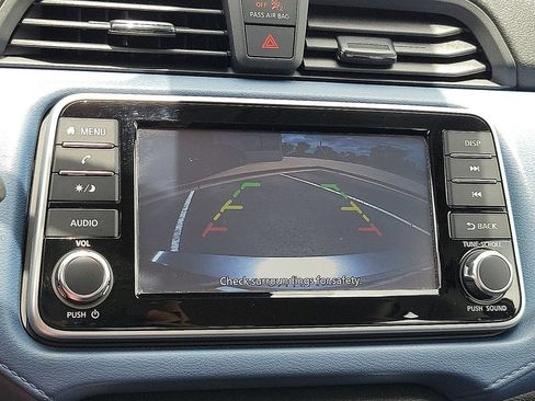 Used 2025 Nissan Versa SV FWD image 15