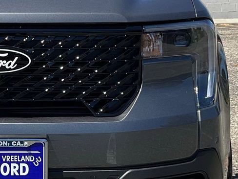 New 2025 Ford Maverick Lariat w/ Black Appearance Package image 18