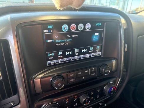 Used 2018 Chevrolet Silverado 1500 LT w/ All Star Edition AWD/4WD image 38