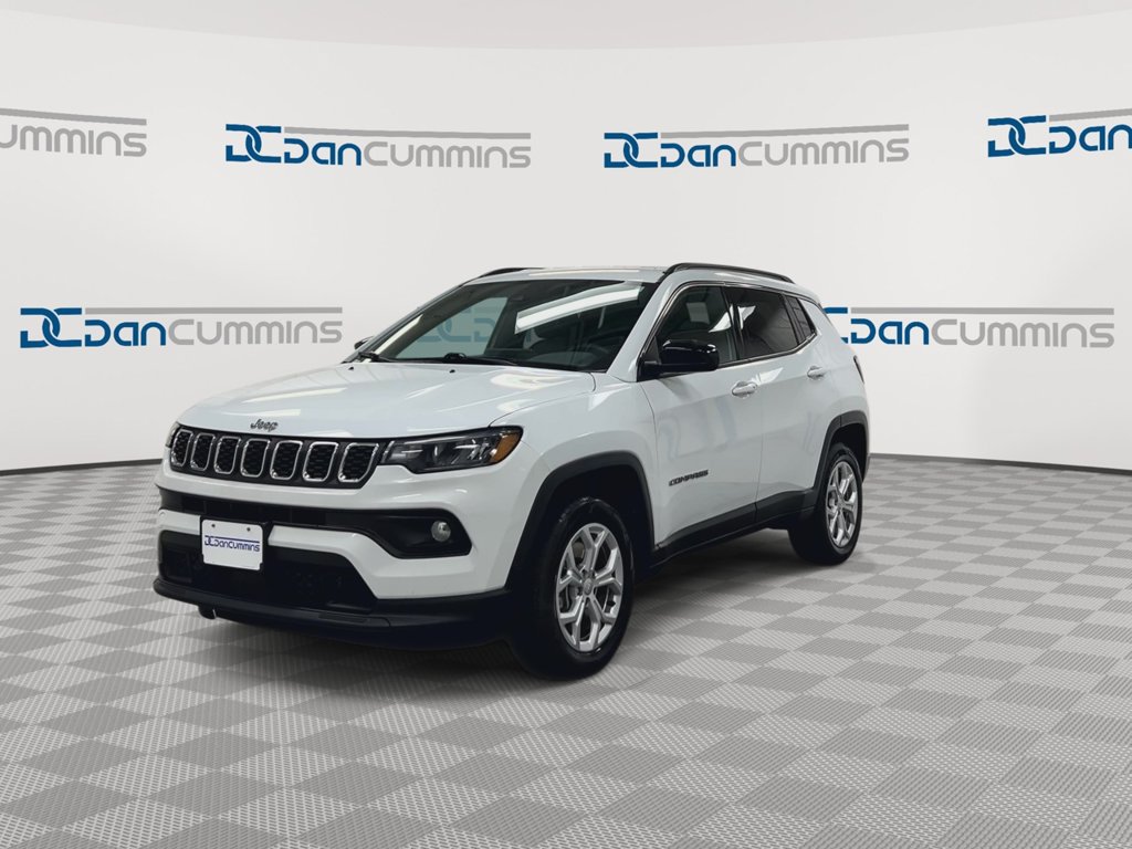 Used 2024 Jeep Compass Latitude AWD/4WD image 4