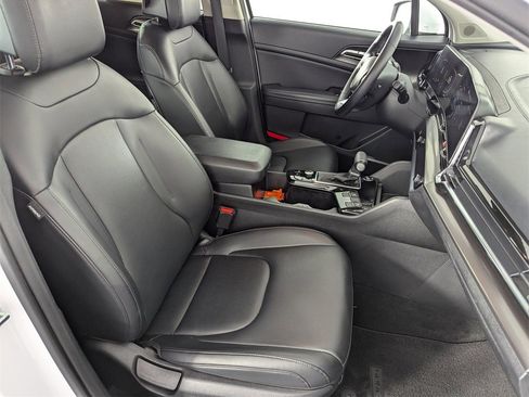 Used 2023 Kia Sportage EX image 36