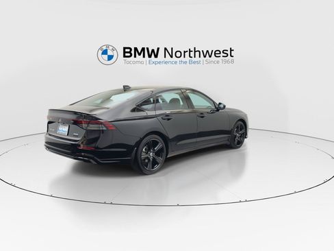 Used 2024 Honda Accord Sport image 3