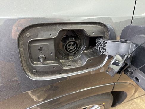 New 2026 Lexus RX 450h AWD image 22