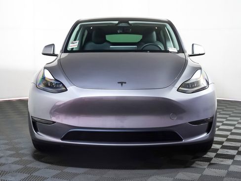 Used 2024 Tesla Model Y Performance image 12
