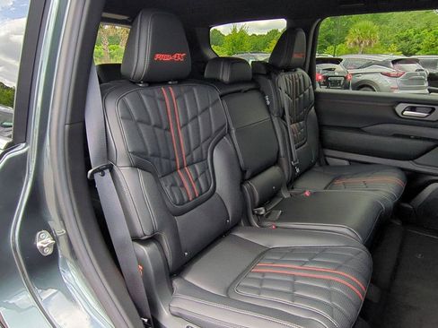 New 2025 Nissan Armada PRO-4X AWD/4WD image 38
