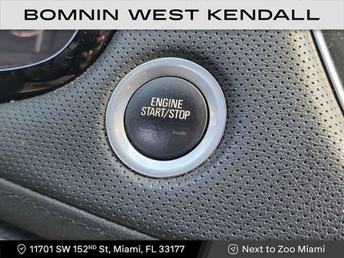 Used 2019 Cadillac XT5 FWD image 16