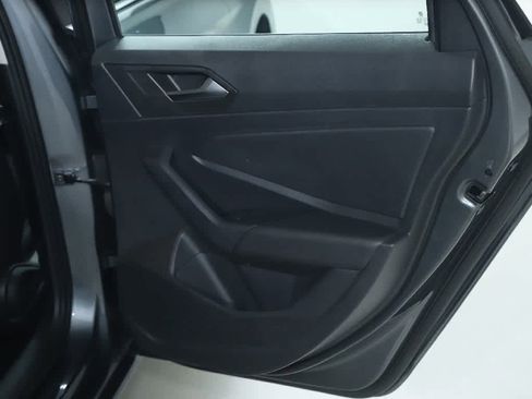 Used 2019 Volkswagen Jetta SE FWD image 30