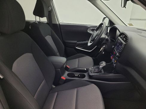 Used 2025 Kia Soul LX image 21