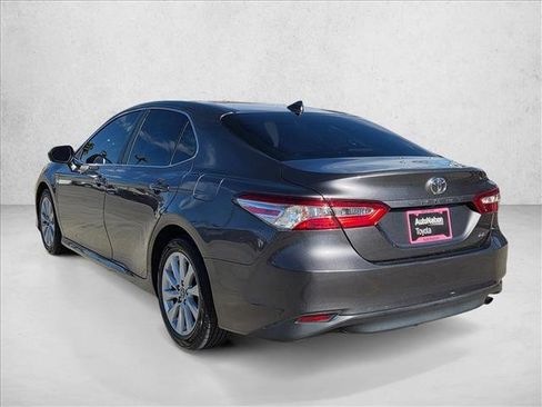 Used 2019 Toyota Camry LE image 8