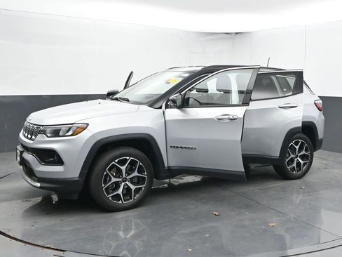 Used 2025 Jeep Compass Limited AWD/4WD image 56