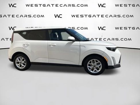 Used 2024 Kia Soul LX w/ Option Group 015 image 5