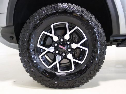 Used 2023 GMC Canyon AT4X image 82