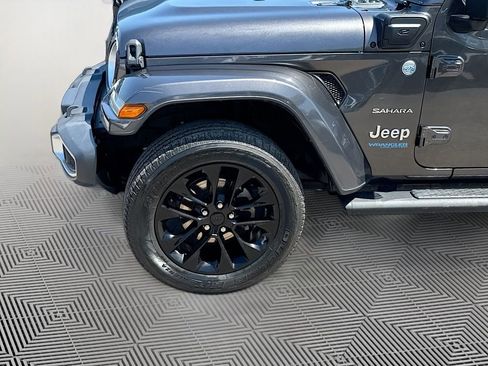 Used 2021 Jeep Wrangler Unlimited Sahara w/ Cold Weather Group AWD/4WD image 35