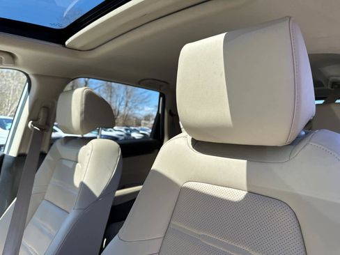 Used 2022 Honda CR-V EX-L image 16