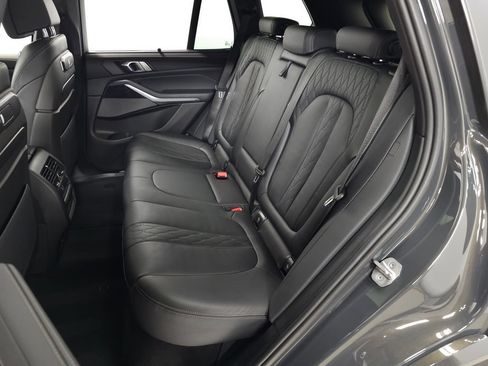 Used 2024 BMW X5 xDrive40i w/ Executive Package AWD/4WD image 41