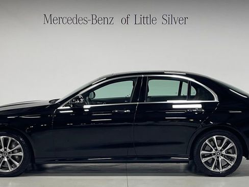 Certified 2022 Mercedes-Benz E 450 4MATIC Sedan image 2