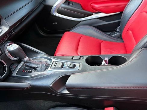 Used 2016 Chevrolet Camaro SS RWD image 18