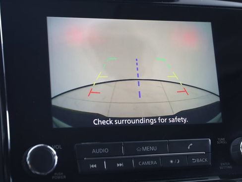 Used 2023 Nissan Titan SV w/ Accessory Utility Package image 8