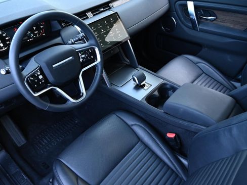 Used 2024 Land Rover Discovery Sport S image 12