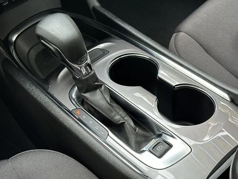 Used 2023 Chevrolet Malibu LT image 23