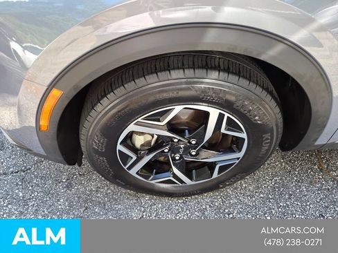 Used 2025 Kia Sportage LX FWD image 24