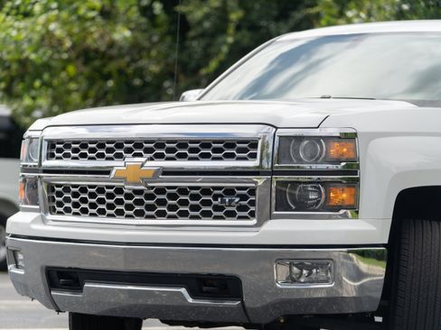 Used 2015 Chevrolet Silverado 1500 LTZ AWD/4WD image 36