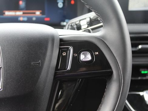 Used 2023 Lincoln Corsair AWD w/ Equipment Group 101A image 9