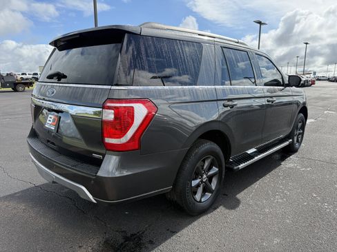 Used 2020 Ford Expedition XLT w/ Equipment Group 202A image 3