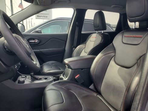 Used 2022 Jeep Cherokee Trailhawk w/ Premium Leather Package image 11