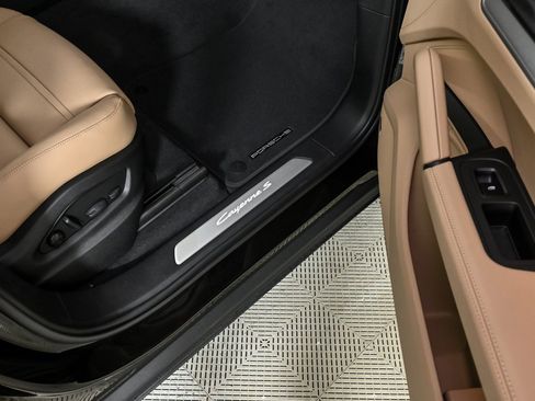 New 2025 Porsche Cayenne S image 26