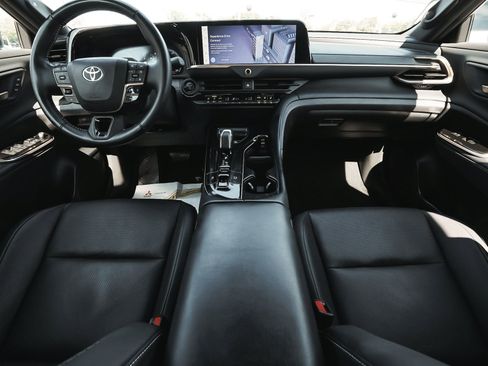 Used 2024 Toyota Crown Platinum AWD/4WD image 46