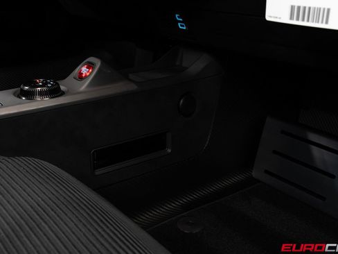Used 2018 Ford GT RWD image 48