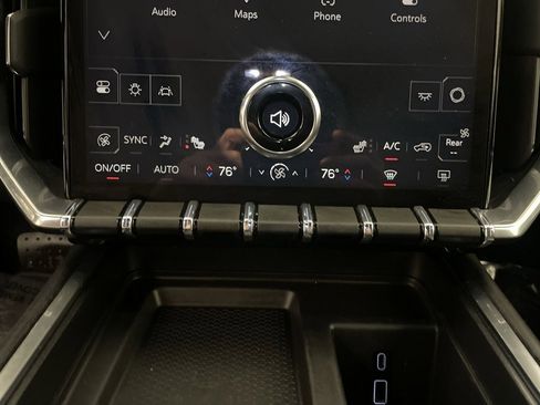 Used 2025 GMC Acadia Elevation image 12