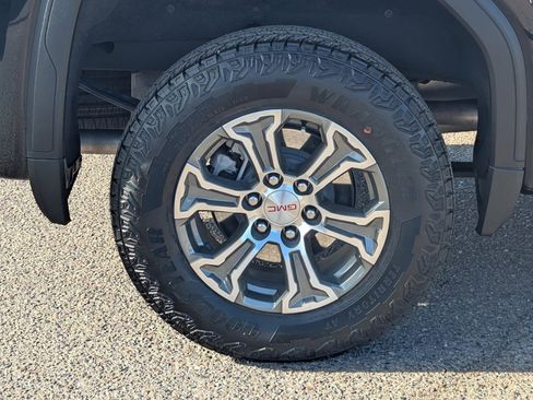 Used 2024 GMC Sierra 1500 SLE image 10