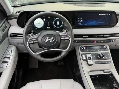 Used 2024 Hyundai Palisade SEL FWD image 13