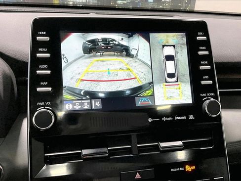 Used 2020 Toyota Avalon Limited image 14